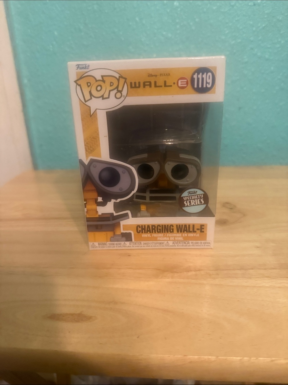 Funko Charging WALL·E Vinyl Figure - Yellow, Brown